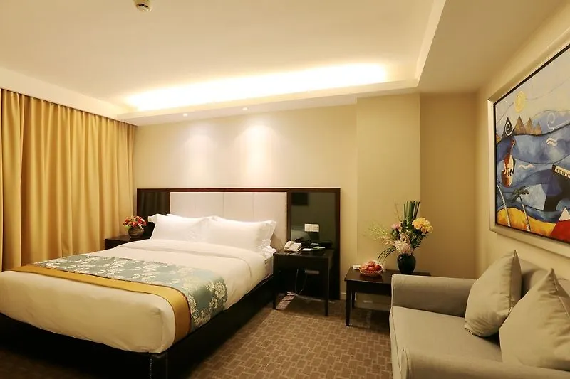 New Fortune Hotel 上海 4*,